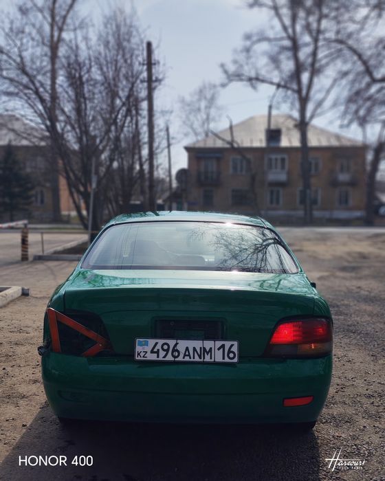 Машина Мазда 626  срочная продажа