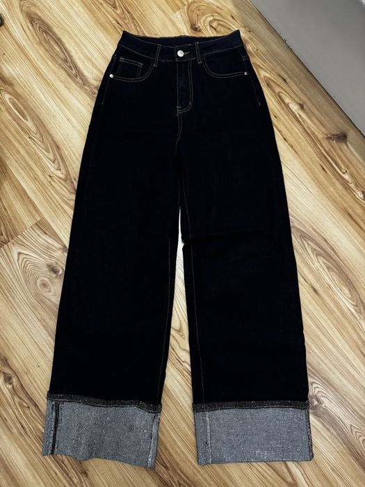 Дамски дънки с камъни