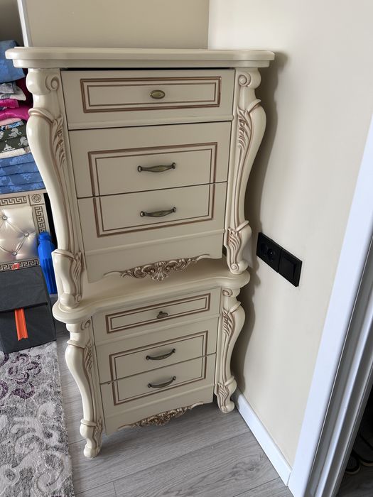 Тумбочка сатылады