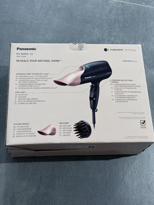 Uscator de par Panasonic EH-NA63 cu tehnologie Nanoe