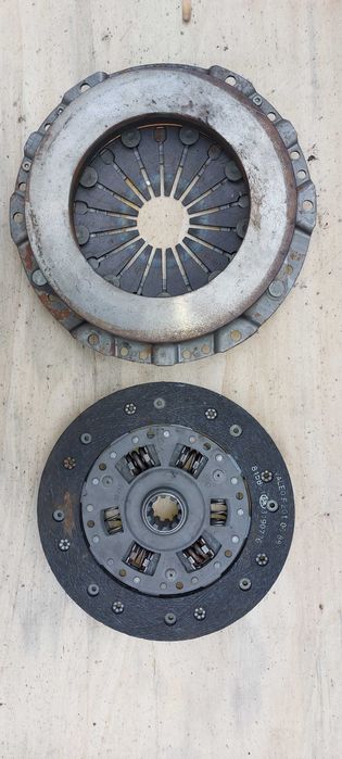 Съединител LUK (НЕ УПОТРЕБЯВАН) и скоростна кутия BMW E36.