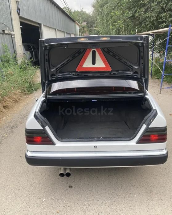 Продам Мерседес 124