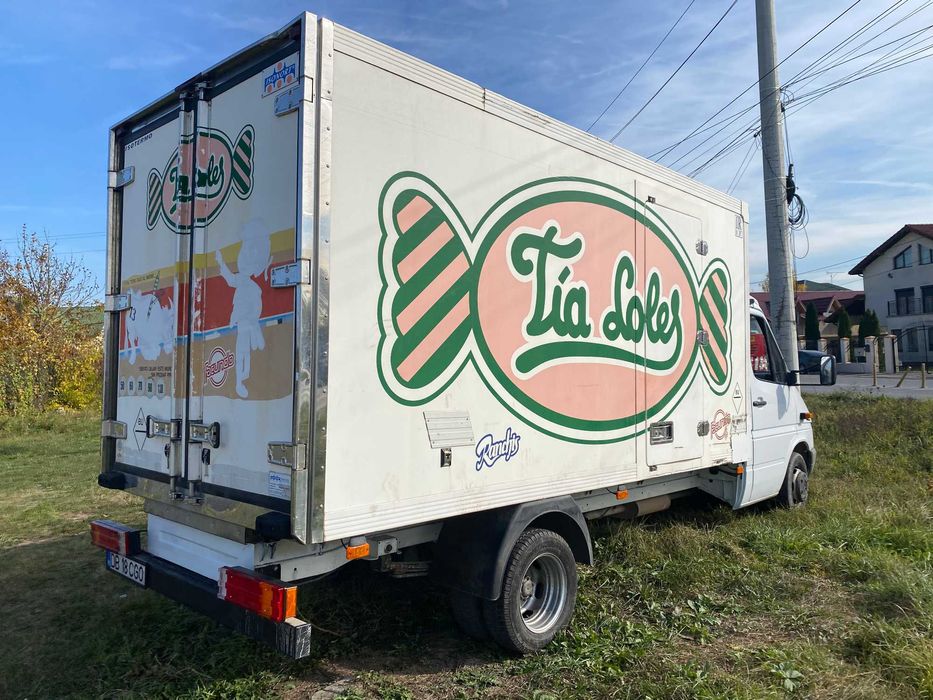 INCHIRIEZ duba RENT A CAR Sprinter PRELATA CUB 3,5 t Fara Sofer