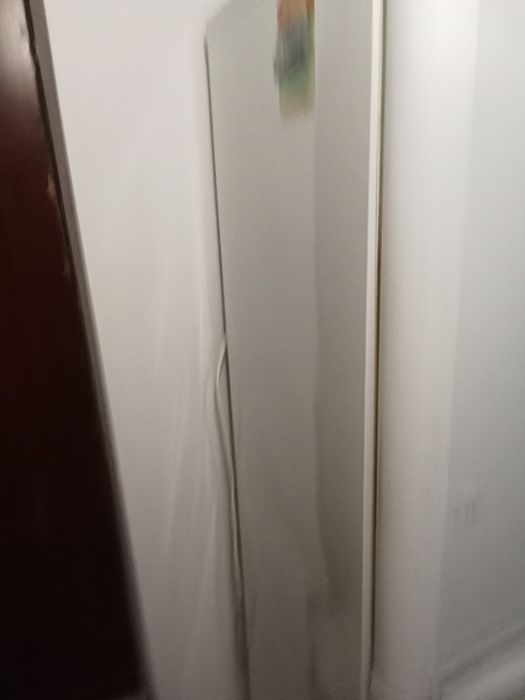 Холодильник б/у.     Срочно продам