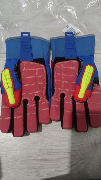 Продам перчатки противоударные и производственные.