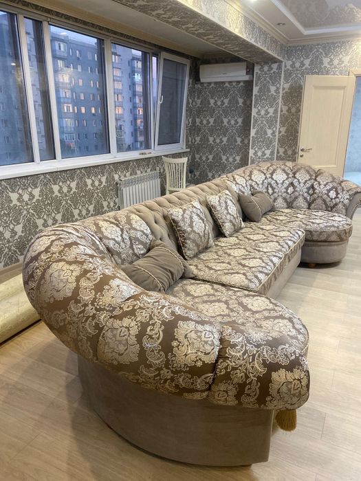 Продаю диван срочно