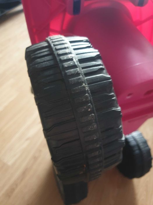 Mașinuța roz cu sunete , lumini și spațiu depozitare jucarii ieftina