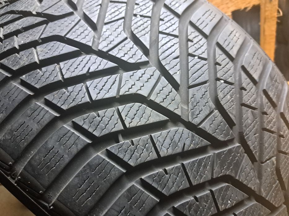 0 anvelopa 295/35 R21 Yokohama