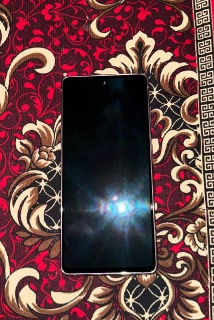 SAMSUNG S20 FE 128GB 8 GB ram xotira telefon ideal 2 ta sim kartali