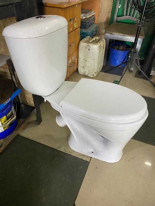 Продам унитаз в рабочем