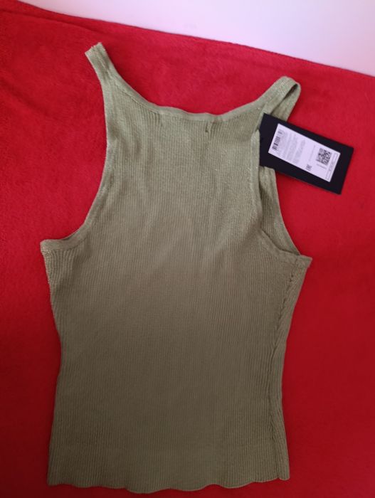 Продаю вещи в аккаунте больше