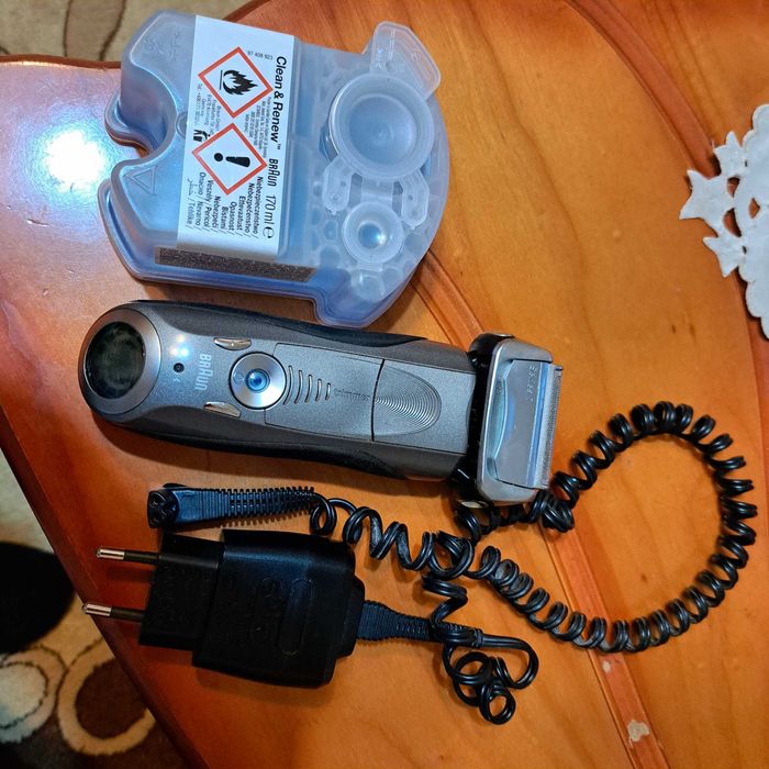 Producator: Braun
Model: Series 7 790cc