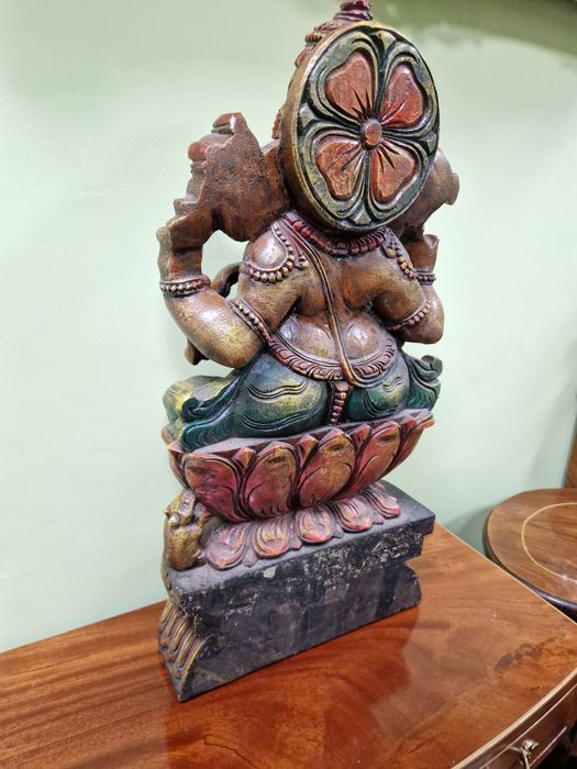 Страхотна антикварна азиатска дървена фигура дърворезба