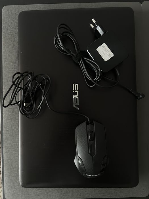 Лаптоп ASUS F540LA