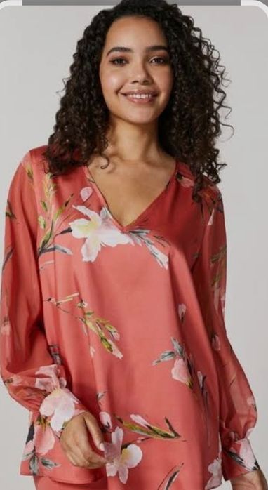 Продам вечерний костюм