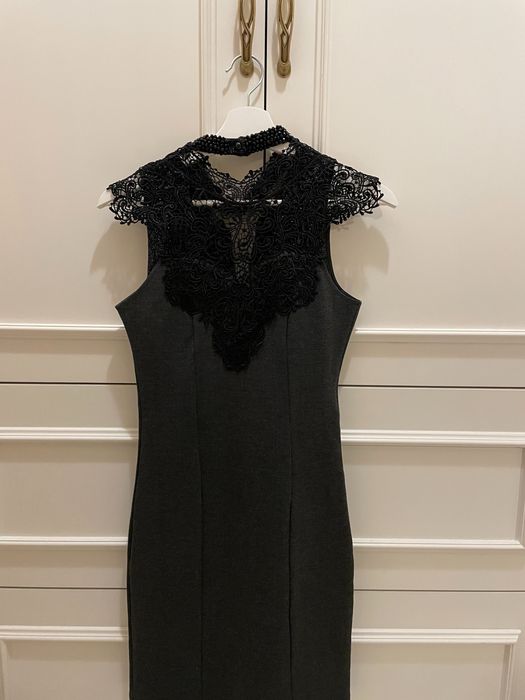 Черна елегантна рокля