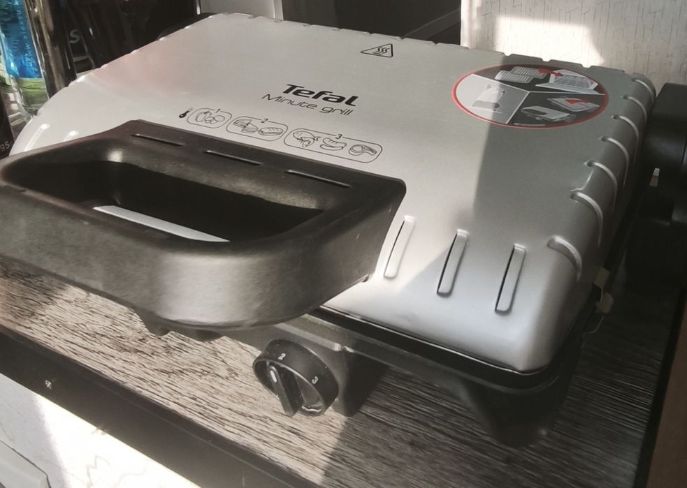 Продается б/у электро гриль Tefal GC205012.