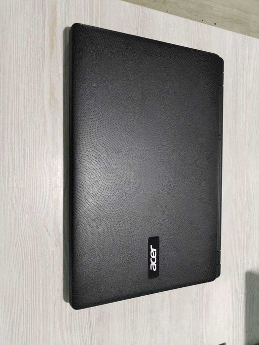 Noutbook  sotiladi Madel ACER