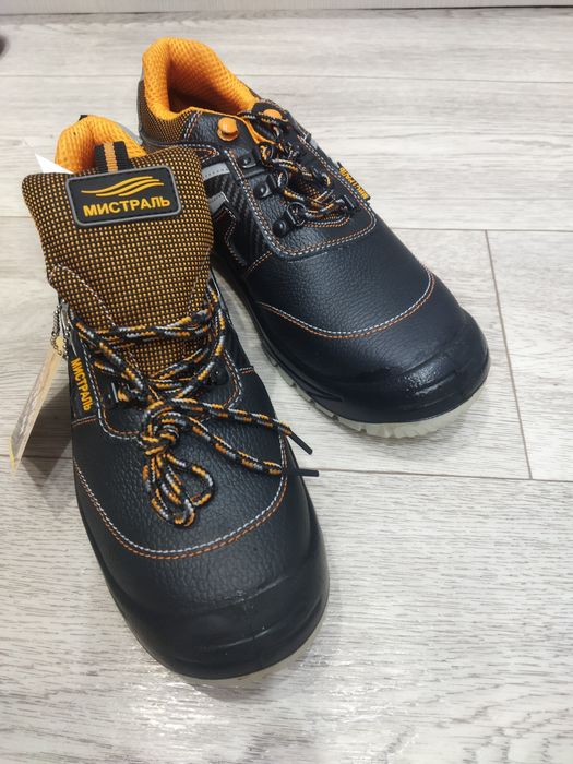 Продам осенние и зимние  ботинки