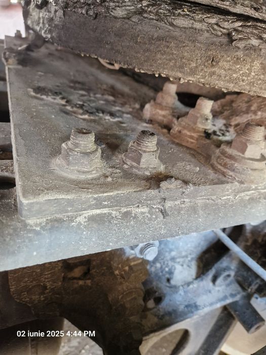 Vând cupla cap tractor