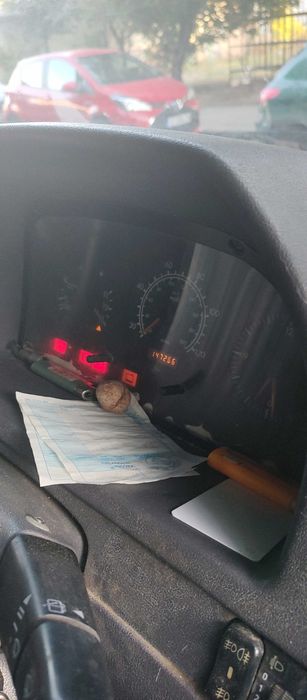 Мерцедес Вито 2.3;90 кс,1998г