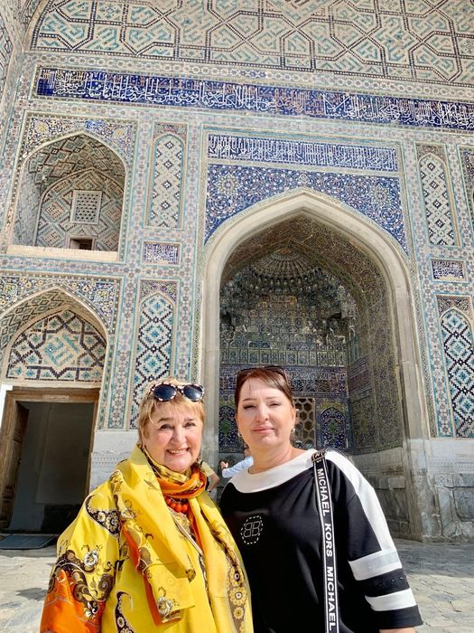 Гид Гульнора по Самарканду и Шахрисабз на машине Киа Сонет