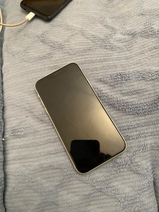 Продам iPhone 11