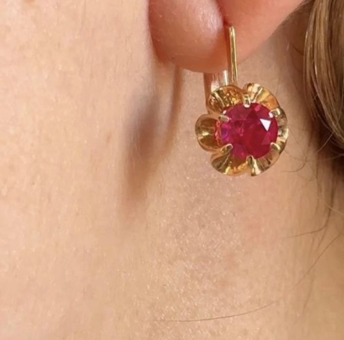 Золотые серьги 583 пробы с рубинами