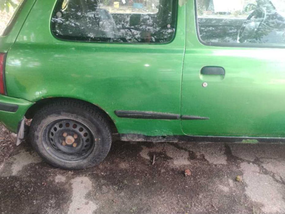 Продавам Нисан Микра 1998г. в движение!