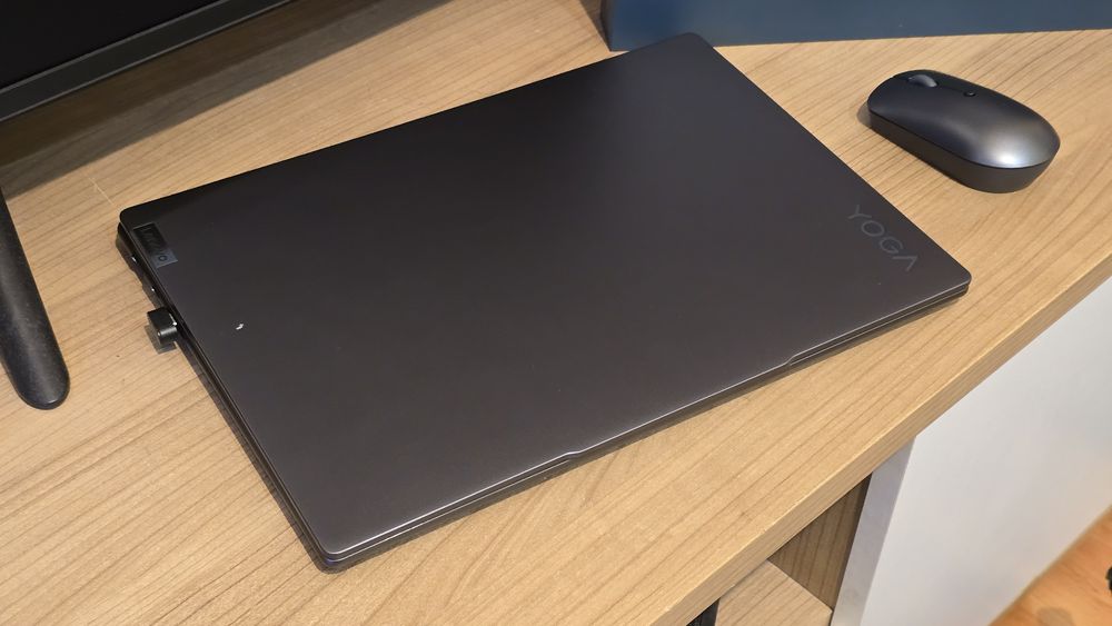 Lenovo Yoga 7 Pro Ryzen 7 7840hs 780M 32ddr5 1tb Ssd Garanție activa
