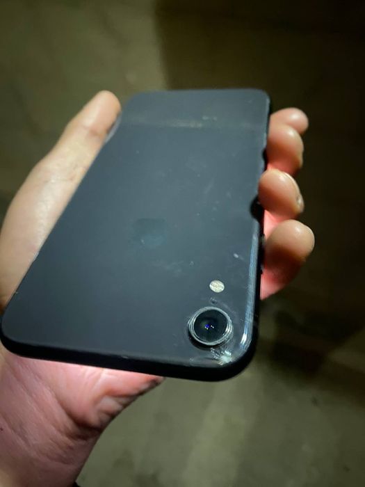 Iphone Xr srochna sotiladi