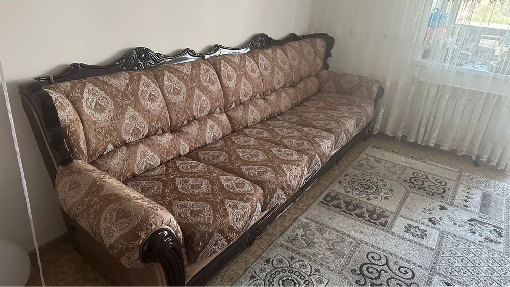 Продам диван фирмы “ Потютков”.