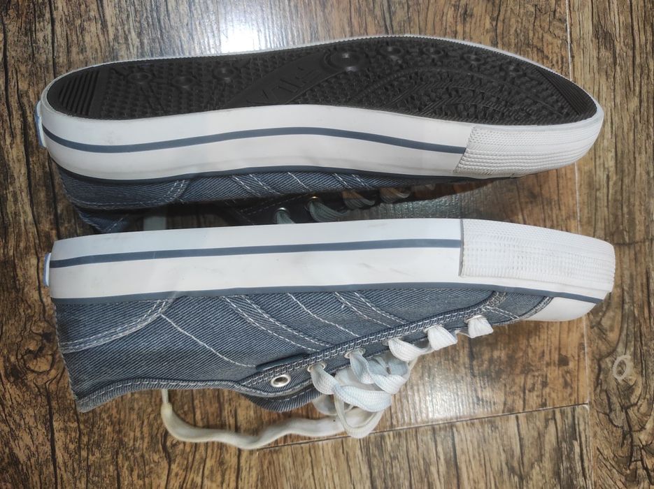 Маратонки Адидас 40 номер и Кецове на Fila 36 номер