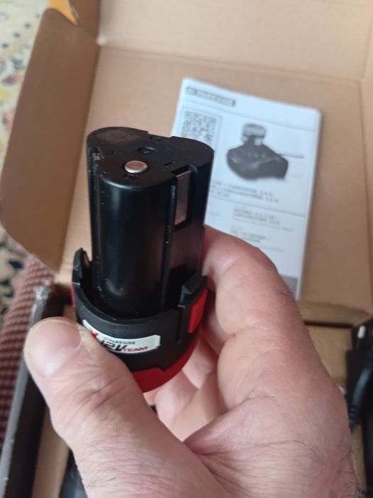 Incarcator si acumulator parkside