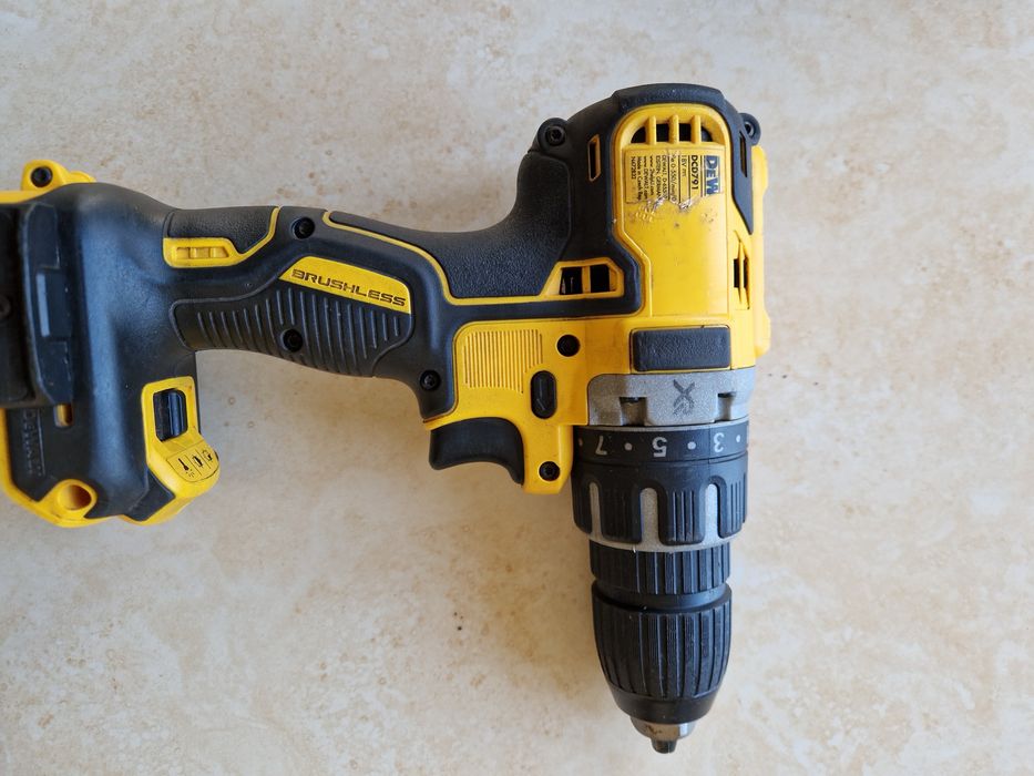 Dewalt DCD 791 - masina de gaurit si insurubat