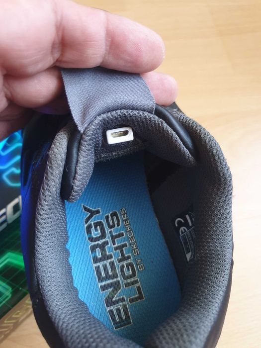 Adidasi originali Skechers S-Lights cu lumini incarcare MiniUSB nr.33