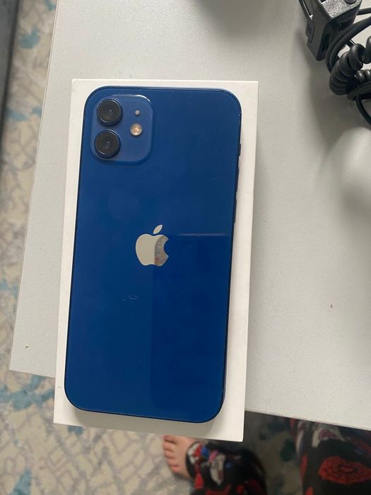 Продам iphone 12