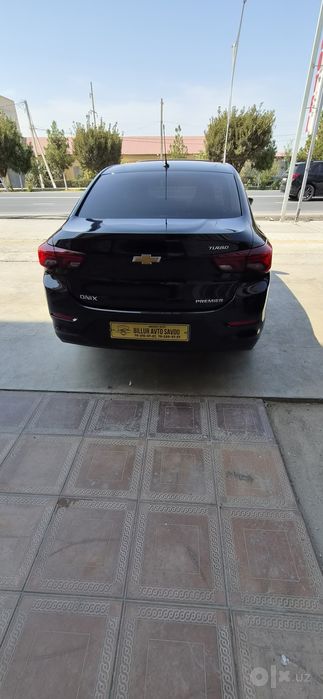 Onix turbo premier 2024