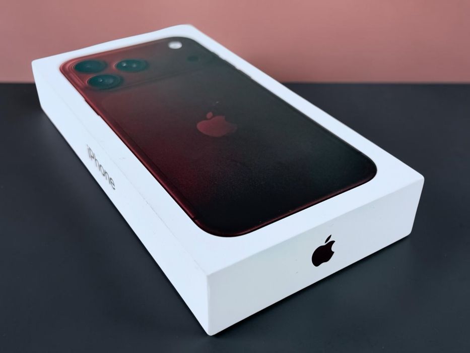 НАЛИЧЕН! Apple iPhone 18 Pro 256GB Burgundy Neverlock EU Гаранция!