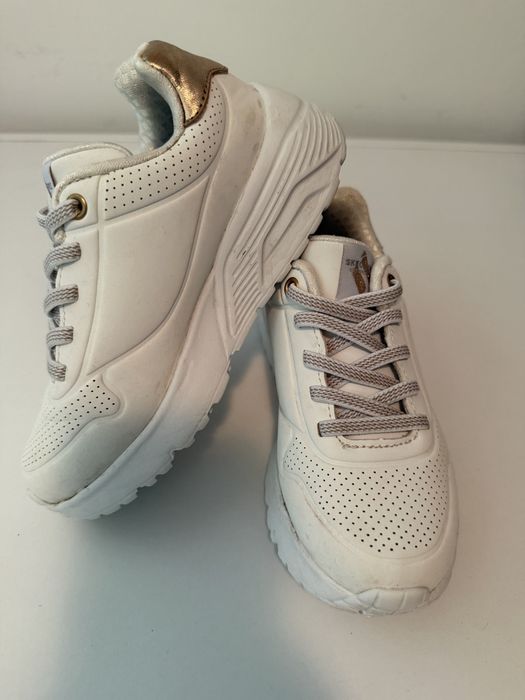 Adidasi Fila si Skechers fetite