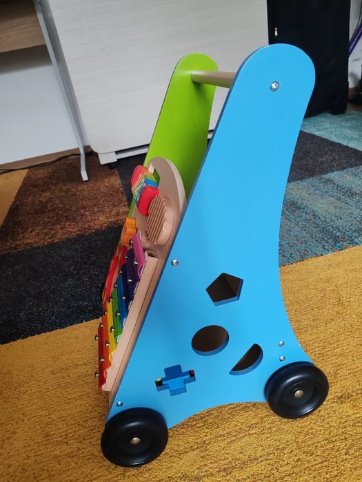 Antemergator din lemn