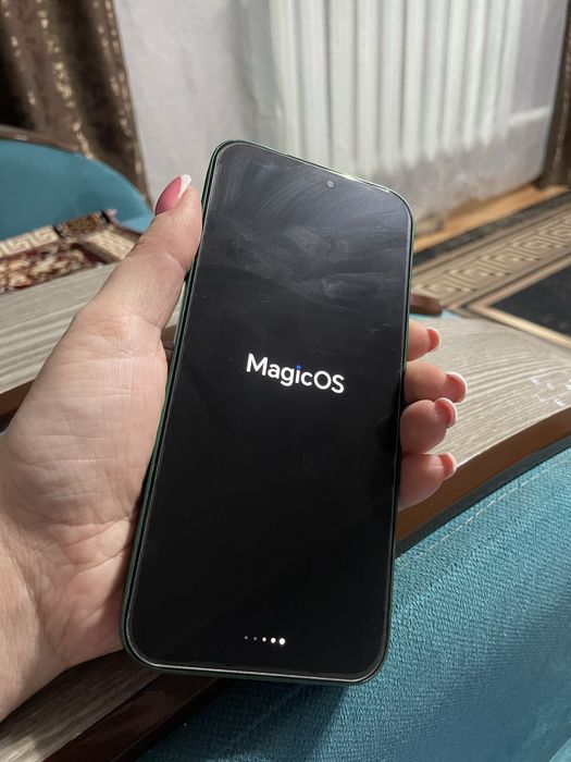 Продам телефон хонор х8д