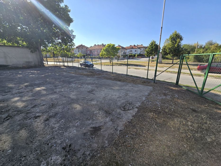 Дава се под наем Парцел в Мездра - 250 кв.м за 153 € - Снимка #3