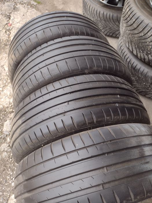 Michelin PS4 4бр.215/45/17 дот1018