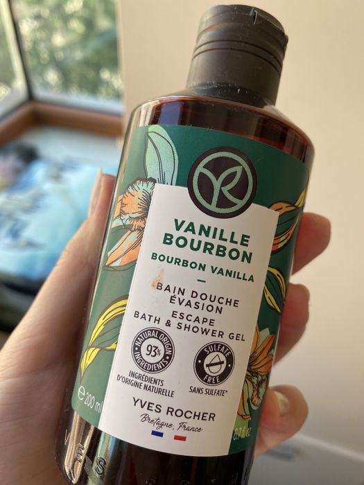 Козметика AVON гримове и парфюми