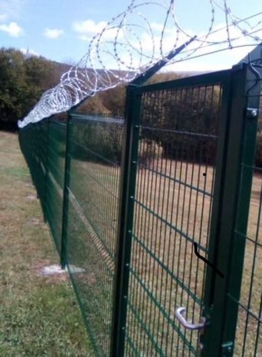 Монтаж на огради Оградни пана и Врати парапети надвеси и д-р