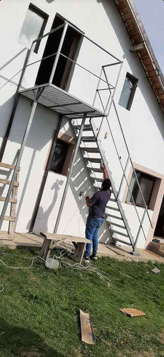 Vănd scări la comandă