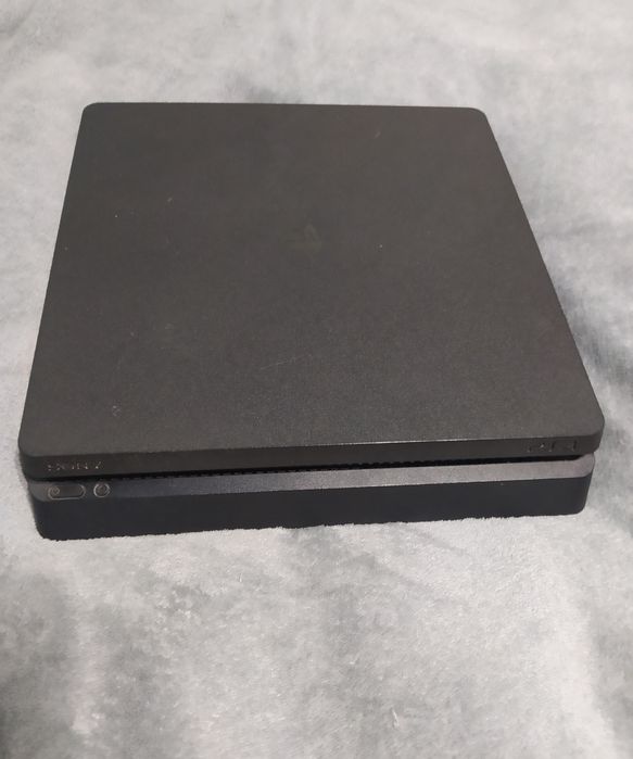 PlayStation 4 slim