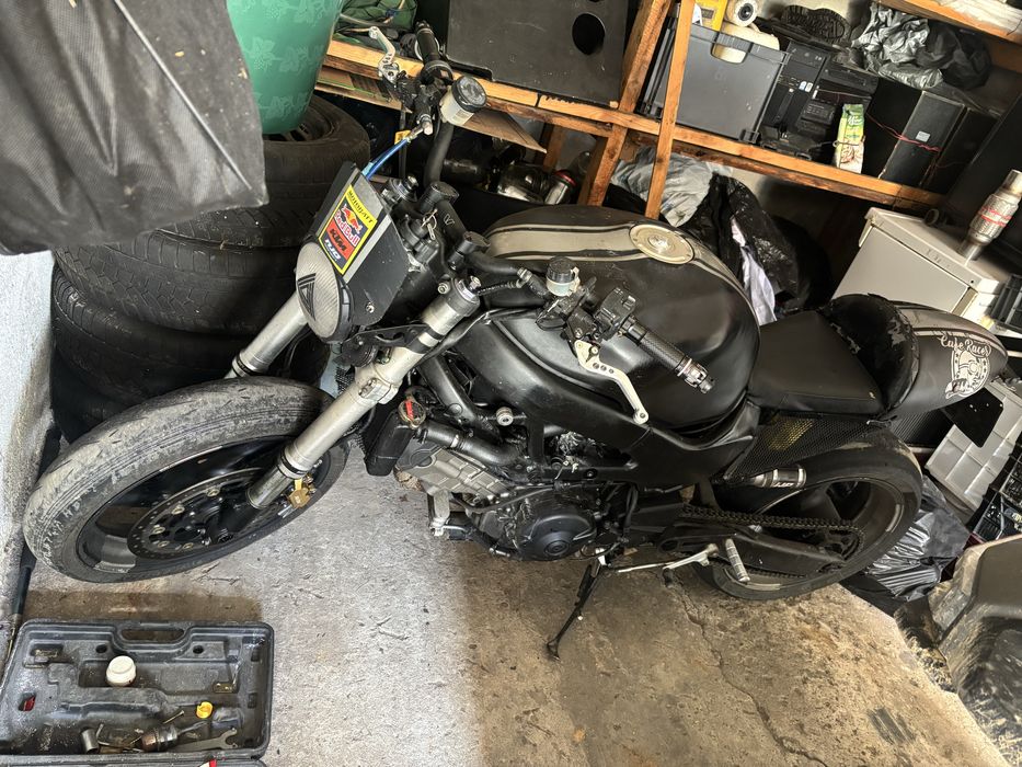 Vand Honda VTR 1000 F