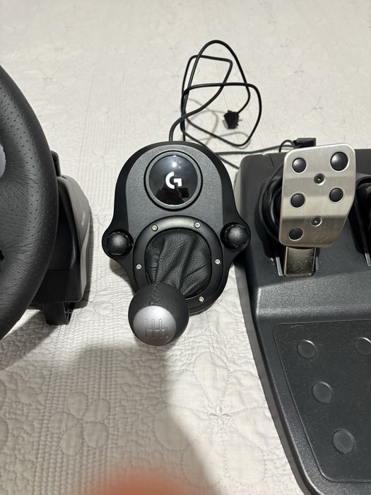 Vand Volan cu pedale si schimbator Ps/PC